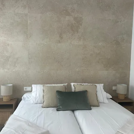 De Lujo Con Piscina Climatizada Apartmán *