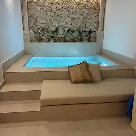 De Lujo Con Piscina Apartment *