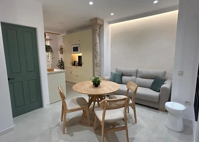 Apartament De Lujo Con Piscina Climatizada *