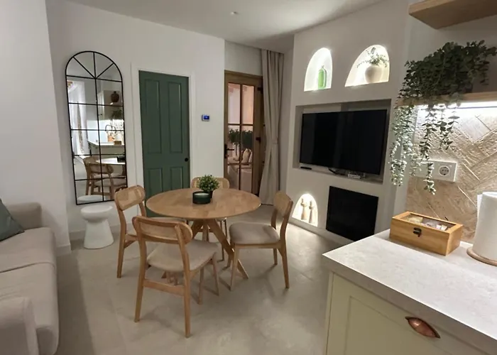 De Lujo Con Piscina Climatizada Nerja