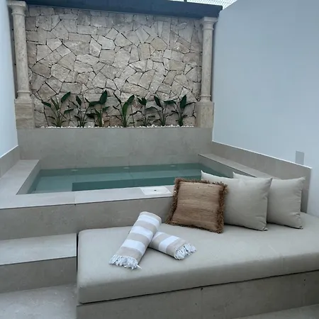 De Lujo Con Piscina Climatizada * נרחה